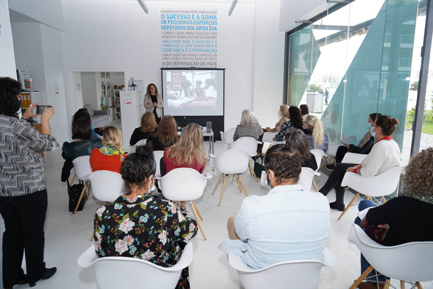 Sul Informação - Mulheres contaram como se tornaram empreendedoras numa sessão em Lagos