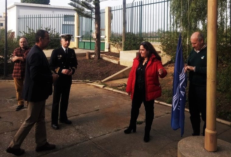 Sul Informação - EB 2,3 João Lúcio hasteou bandeira “Escola Azul”