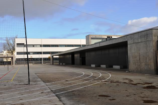 Sul Informação - Alunos da Secundária de VRSA já se mudaram para as novas salas de aula