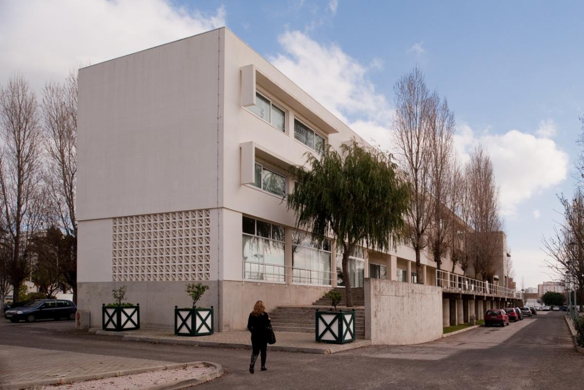 Sul Informação - Mudança da Escola Superior de Saúde para Gambelas é discutida em sessão de esclarecimento
