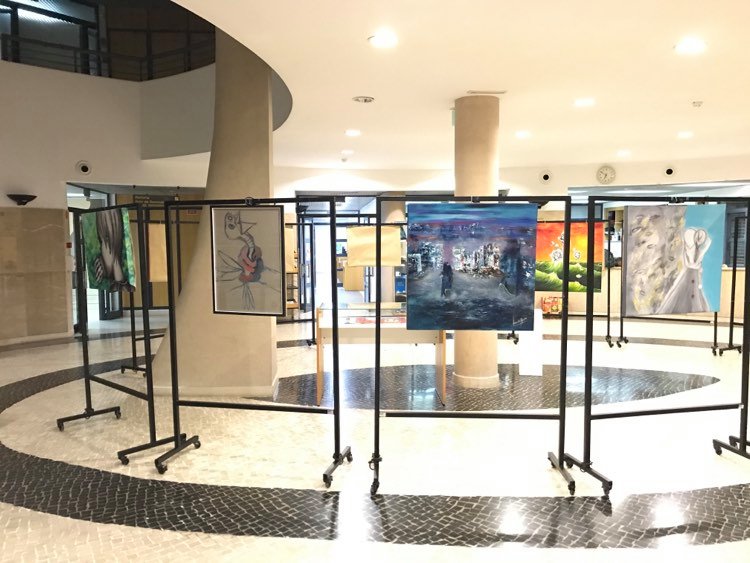Sul Informação - Arte “Pela paz, contra as armas nucleares” mostra-se na Biblioteca da Universidade do Algarve