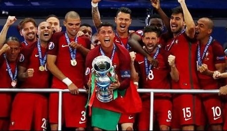 Sul Informação - Taça do Euro 2016 vai estar exposta em Faro