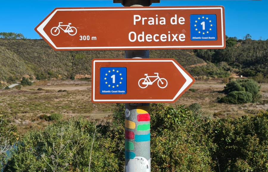 Sul Informação - Aljezur coloca sinalética para ninguém se perder ao atravessar a Eurovelo 1