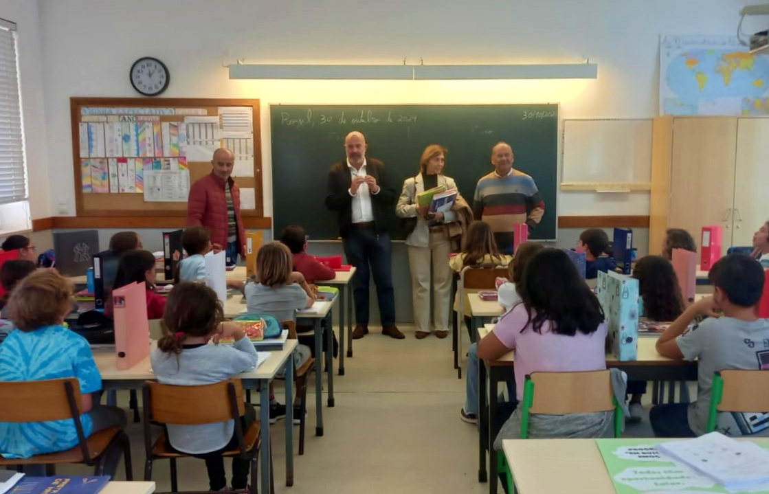 Sul Informação - Executivo da Câmara de Aljezur visita Agrupamento de Escolas Piedade Matoso