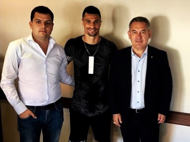 Sul Informação - Farense contrata melhor marcador da II Liga