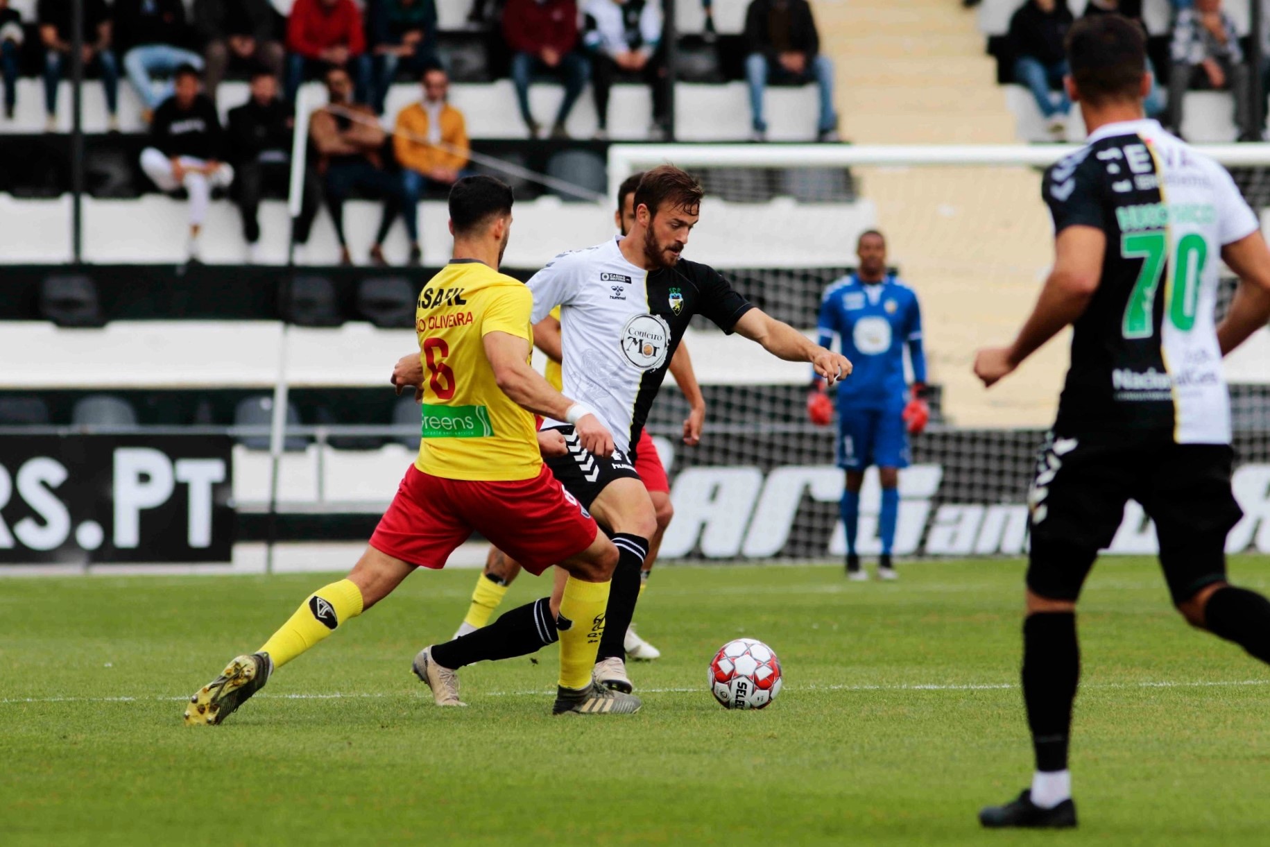 Sul Informação - “Mini Messi” conduz Farense à vitória (e à liderança)