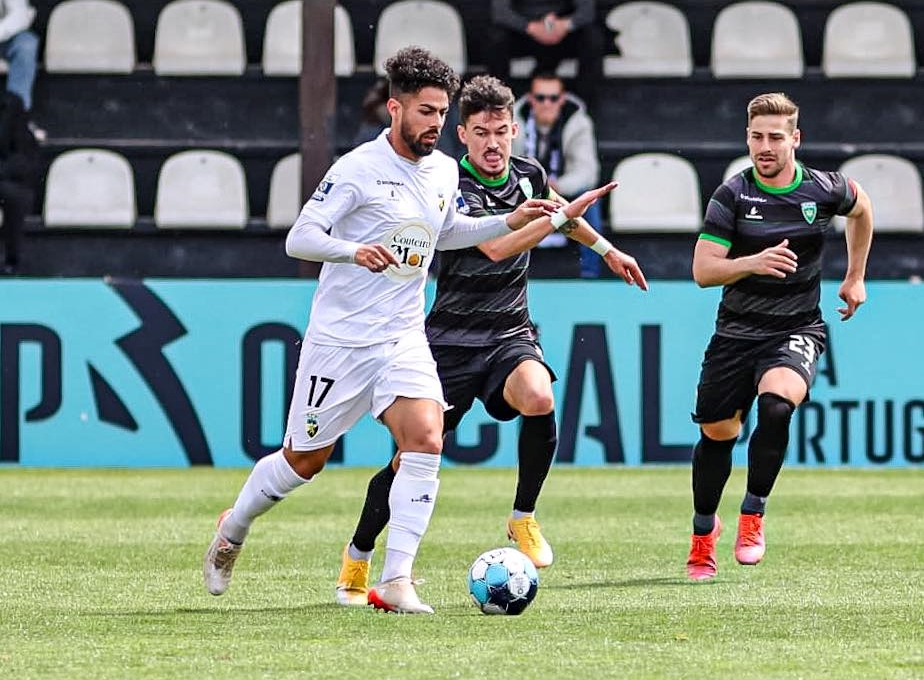 Sul Informação - Pedro Henrique saiu do banco para dar terceira vitória consecutiva ao Farense
