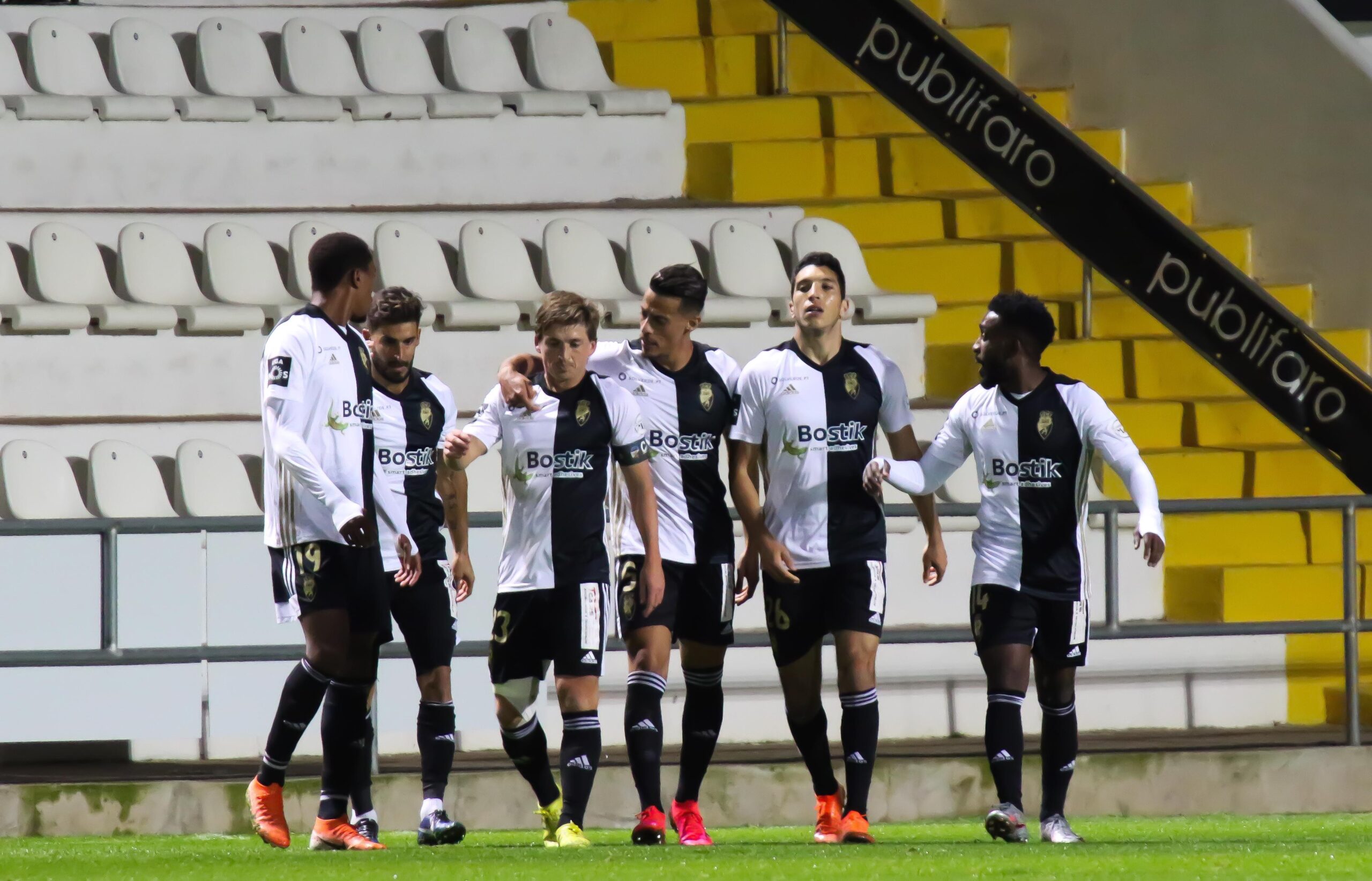 Sul Informação - Farense regressa às vitórias com Gauld em grande