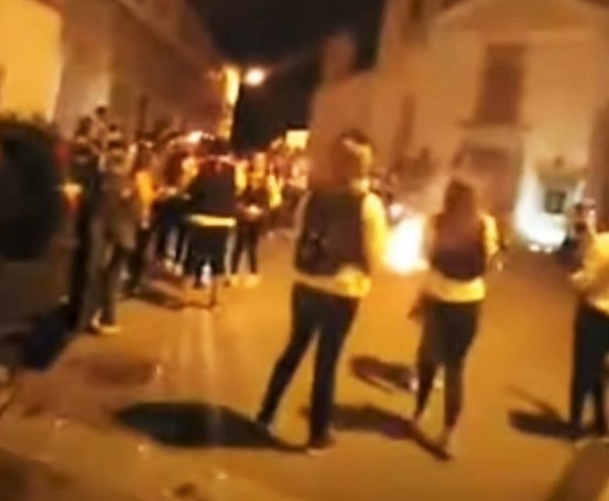Sul Informação - GNR mandou para casa as dezenas de pessoas que saíram à rua para a Festa da Pinha