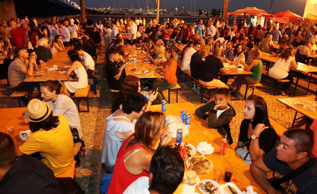 Sul Informação - 15 mil pessoas foram à abertura do Festival da Sardinha em Portimão