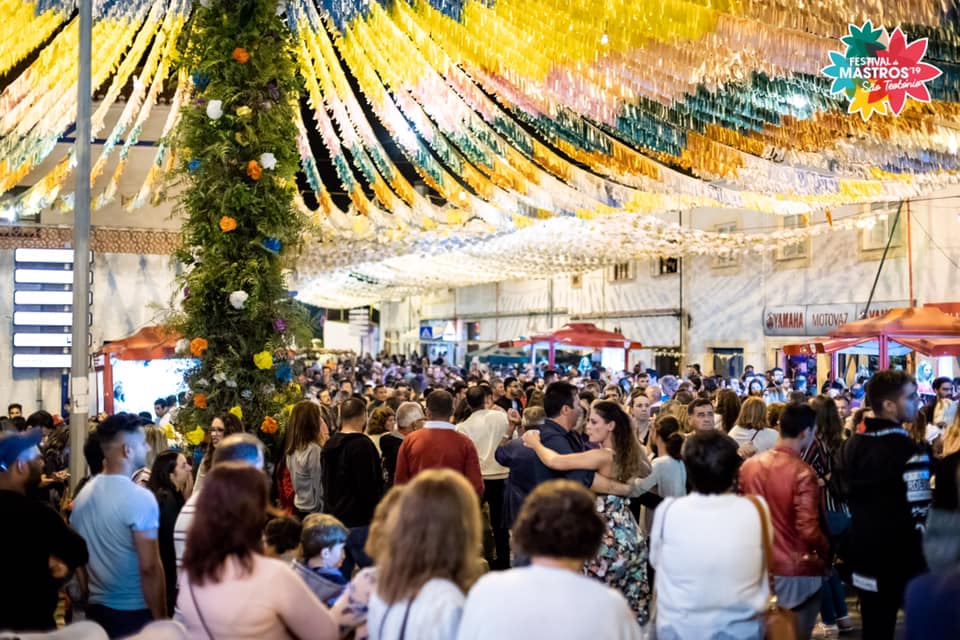Sul Informação - São Teotónio volta a promover o Festival de Mastros