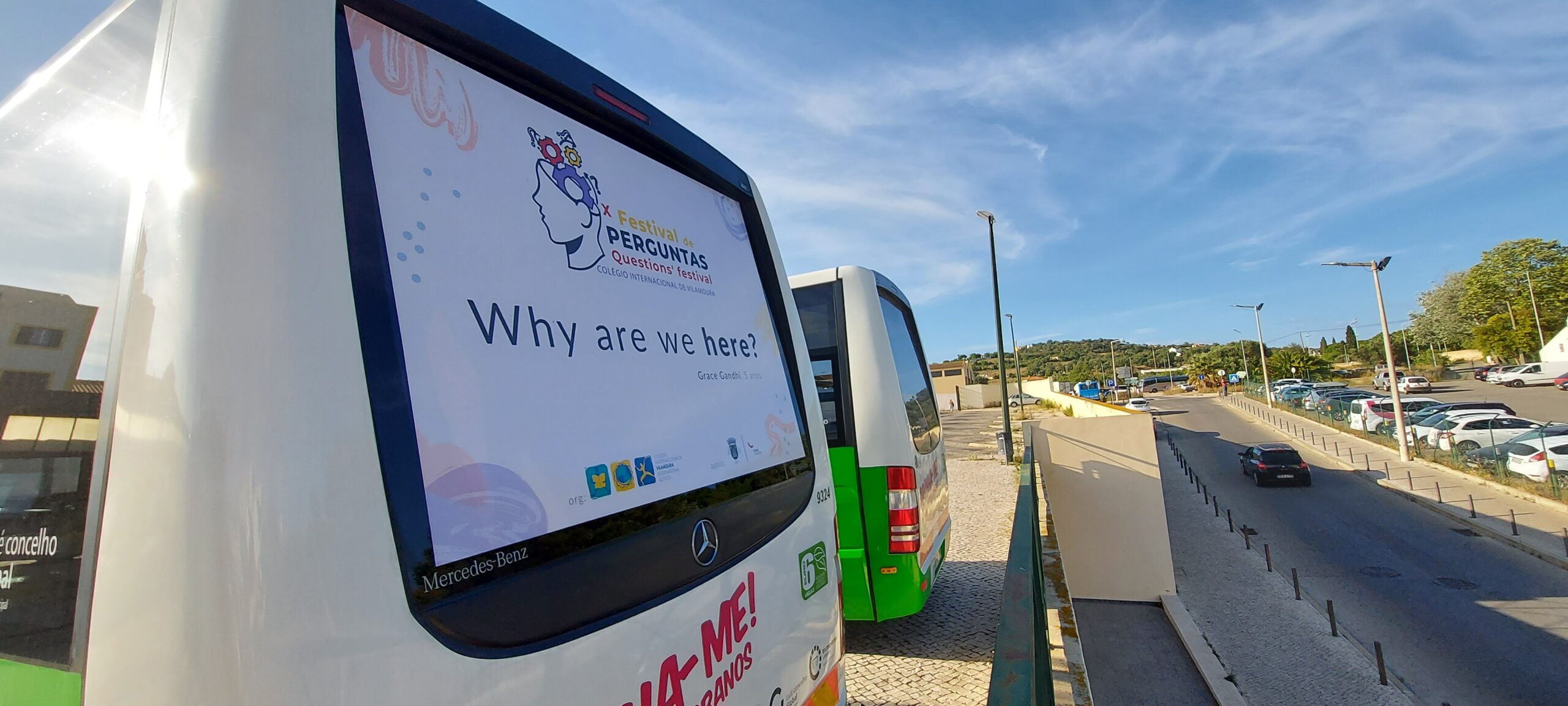 Sul Informação - Festival de Perguntas do Colégio de Vilamoura apanha o autocarro