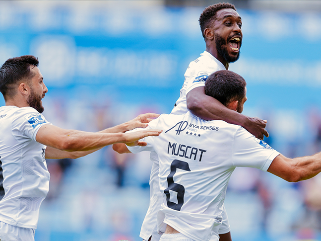 Sul Informação - Farense continua na luta pela subida após nova vitória
