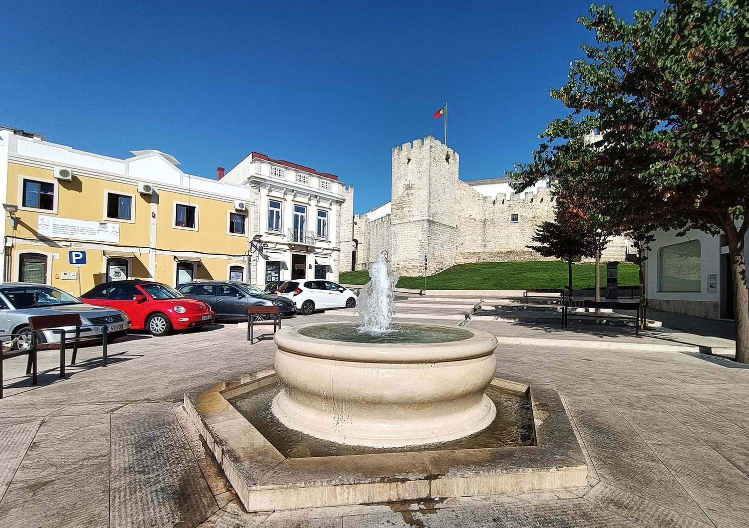 Sul Informação - Seca: Loulé prolonga fecho de piscinas e reduz ou suspende regas para poupar água