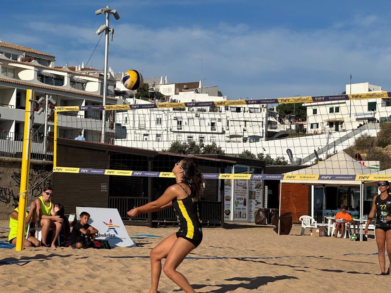Sul Informação - Final do Torneio de Voleibol na Praia dos Pescadores marca fim de Agosto