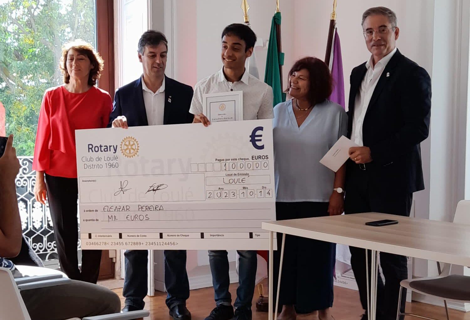 Sul Informação - Rotary Clube de Loulé entrega prémios de reconhecimento escolar aos alunos do concelho