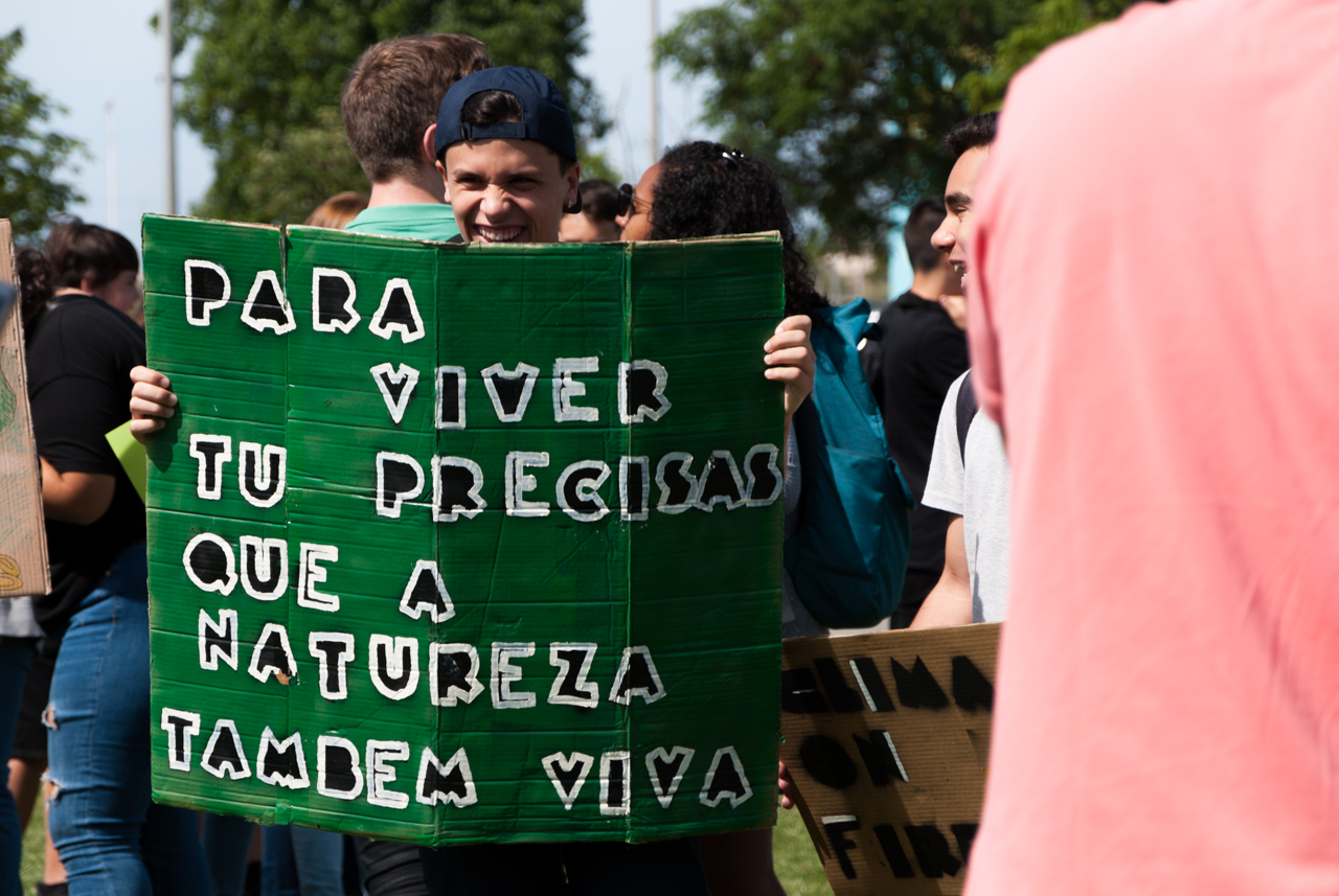 Sul Informação - Estudantes voltam à greve para exigir ação contra as alterações climáticas [com fotos]