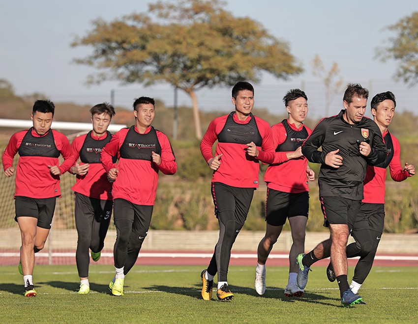 Sul Informação - Clube de futebol chinês estagiou em Lagoa durante três semanas