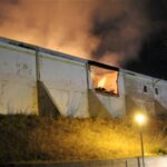 Sul Informação - Incêndio no Retail Park da Guia está dominado, mas rescaldo continua durante a noite