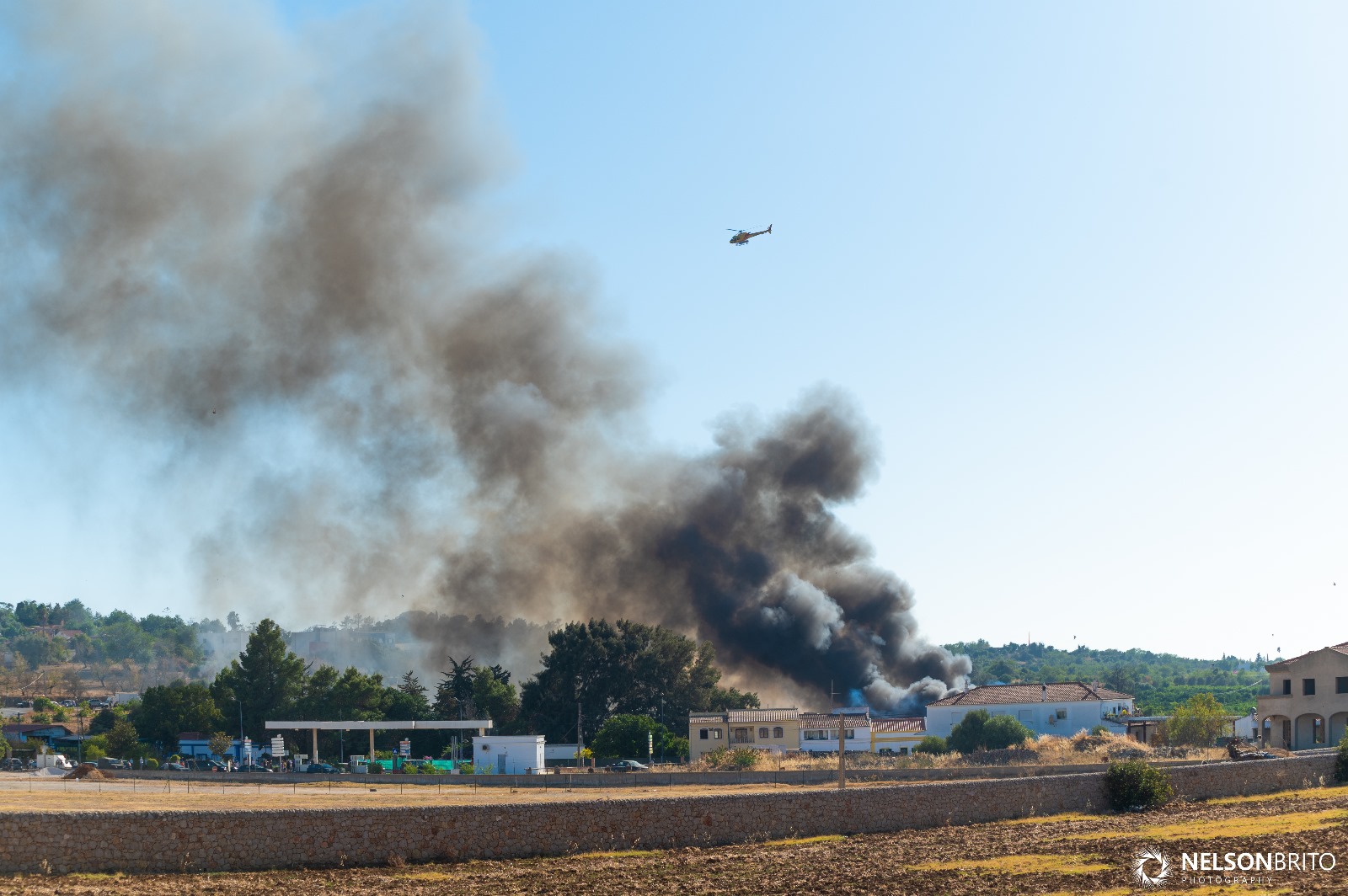 Sul Informação - Incêndio em lixeira causa dois desalojados em Algoz