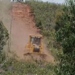 Sul Informação - Agentes de Proteção Civil do Algarve aprendem a usar máquinas de rasto para combater incêndios