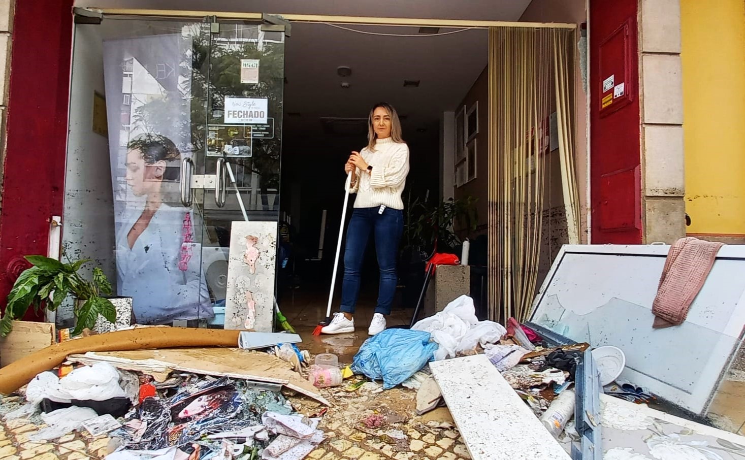 Sul Informação - Na Rua de São Luís, a chuva deixou o «terror»