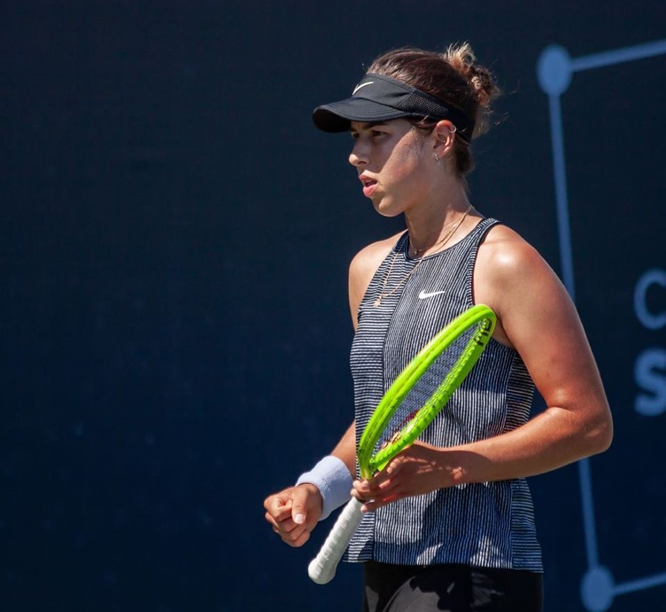 Sul Informação - Algarvia Inês Murta discute final do Campeonato Nacional Absoluto de ténis