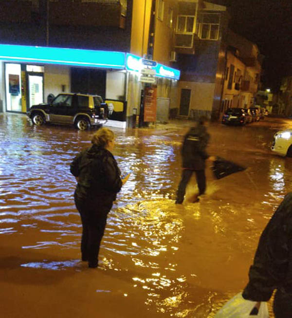 Sul Informação - Já houve 40 ocorrências no Algarve por causa da chuva e do vento forte