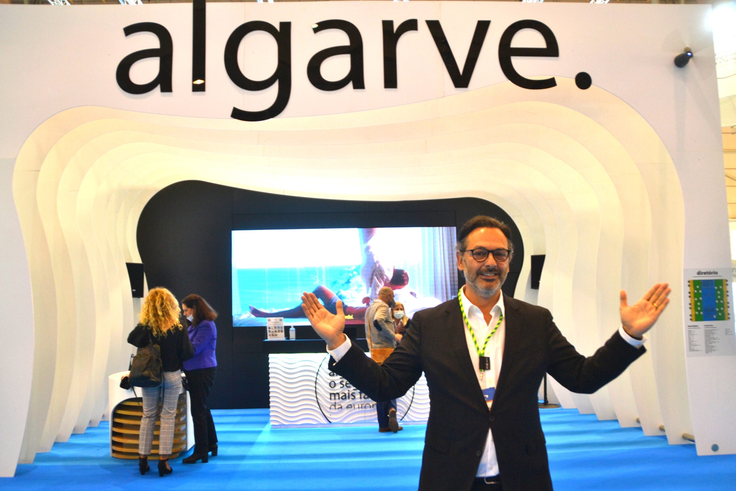 Sul Informação - Apesar da incerteza da guerra, Algarve tem «reservas muito elevadas» para Páscoa e Verão