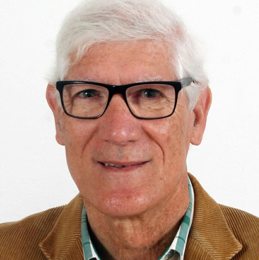 Sul Informação - José Estêvão Cruz lança romance «A misteriosa Sovieta Ulianova»