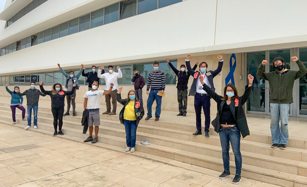 Sul Informação - Cidadãos entregaram carta à Câmara de Lagos que pede para proteger falésias da Ponta da Piedade