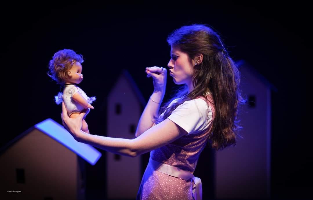 Sul Informação - Companhia de teatro Lendias d’Encantar contesta corte do financiamento pela DG Artes