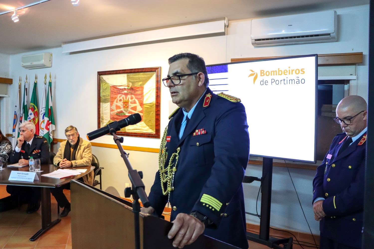 Sul Informação - Luís Mestre tomou posse como novo comandante dos Bombeiros de Portimão