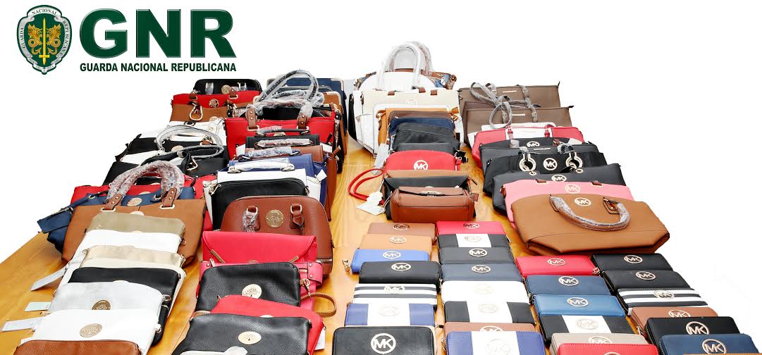 Sul Informação - Alvor: GNR apreende 10 mil euros de malas e relógios de marca contrafeitos