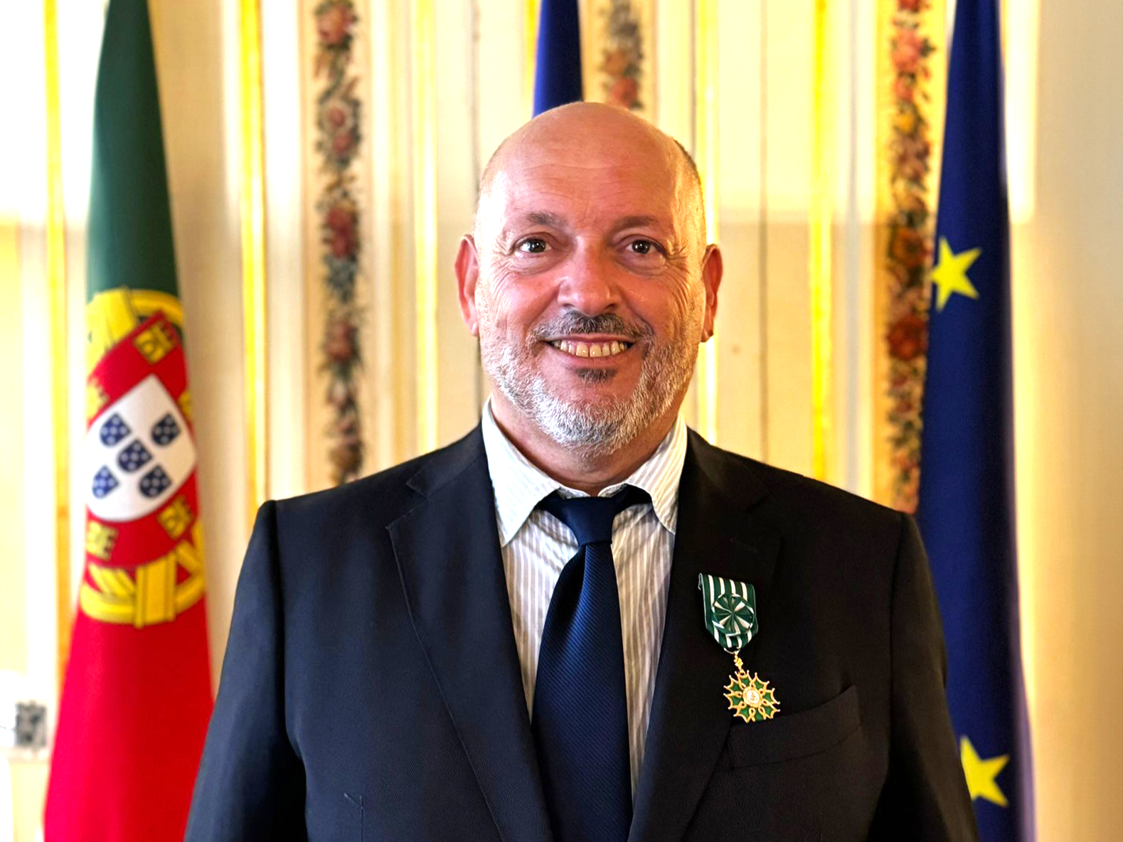 Sul Informação - Professor da UAlg nomeado Officier de l’Ordre des Arts et des Lettres pelo Governo francês