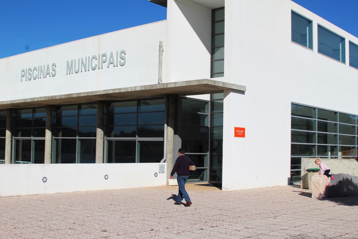 Sul Informação - O oceano vai invadir as Piscinas Municipais de Aljezur e Monchique