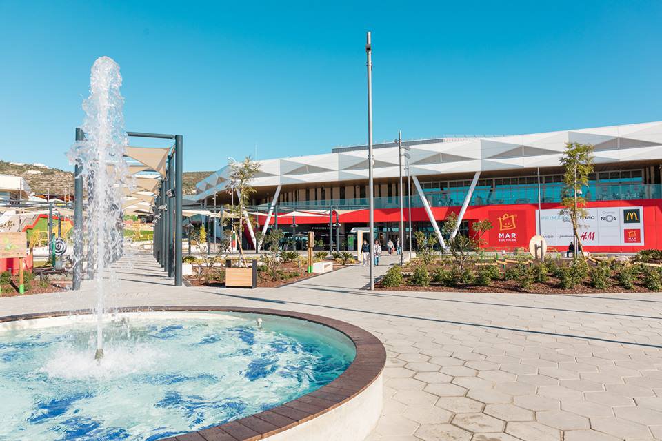 Sul Informação - Homem distribuiu papéis com ameaça de bomba no MAR Shopping