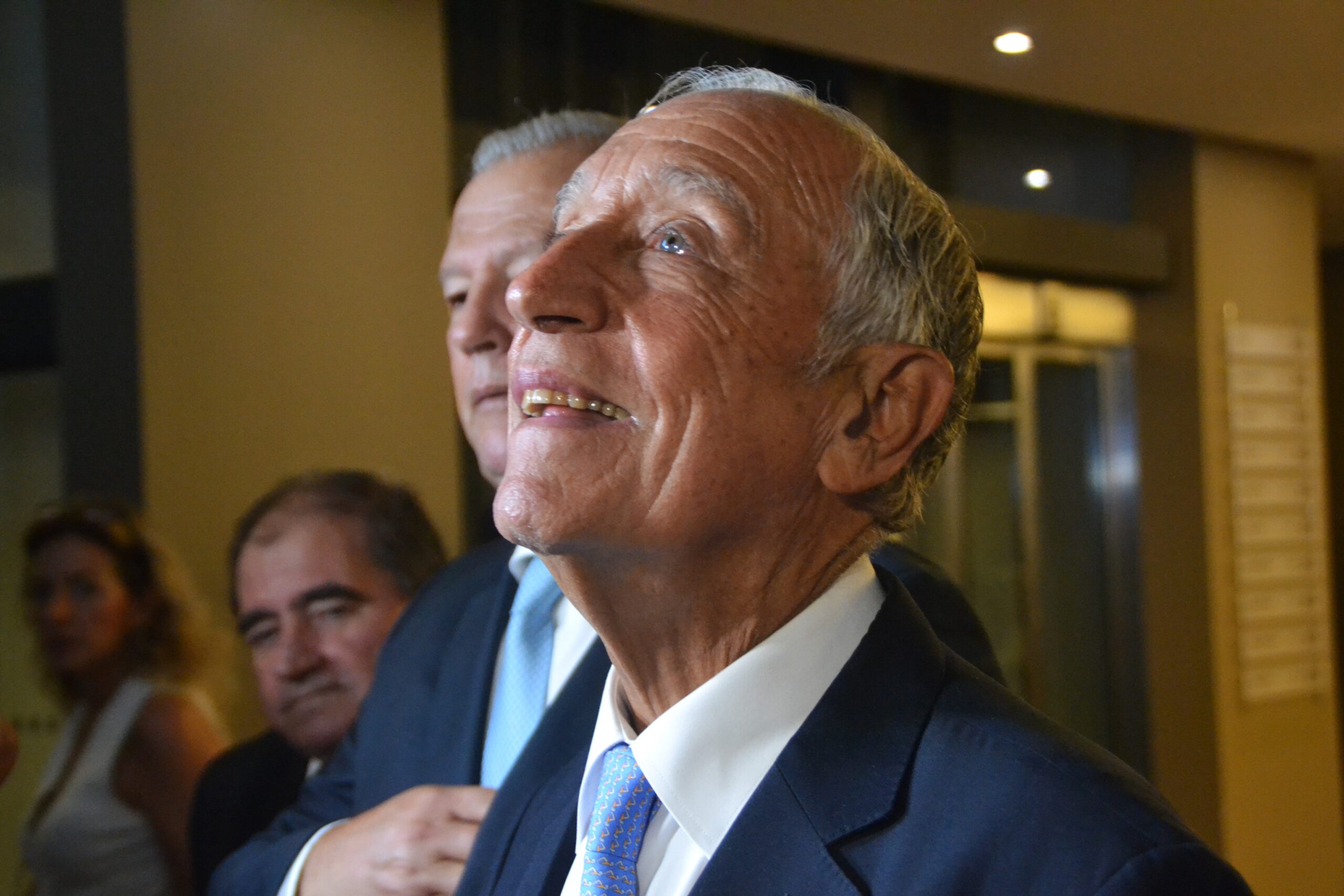 Sul Informação - 25 Abril: Marcelo pede que «tenhamos a humildade e inteligência de preferir sempre a democracia»