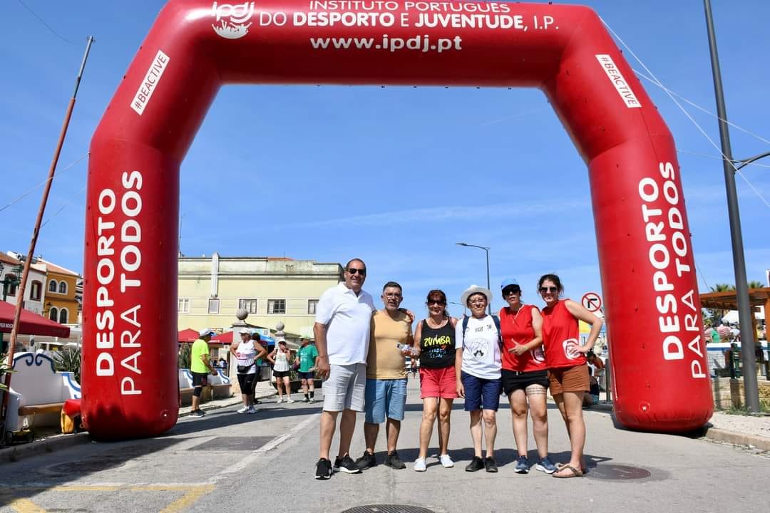 Sul Informação - Marcha de Ferragudo reúne 400 pessoas de todo o Algarve
