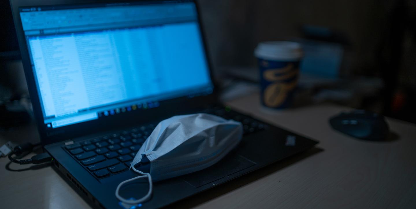 Sul Informação - A solidão do trabalho digital, entre o écran e a máscara