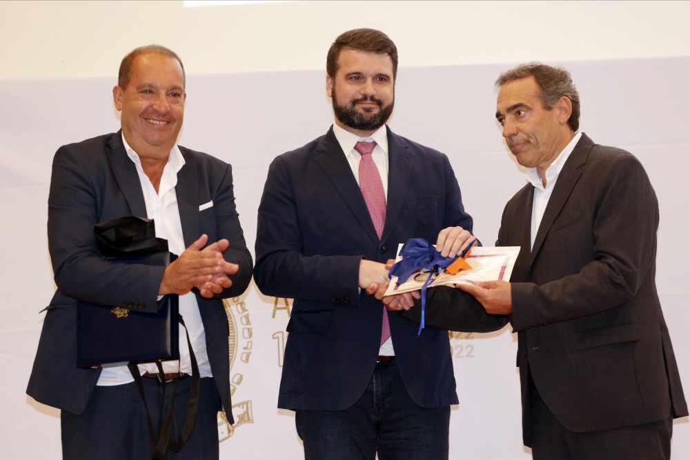 Sul Informação - Associação de Futebol do Algarve condecorada com Medalha de Honra ao Mérito Desportivo