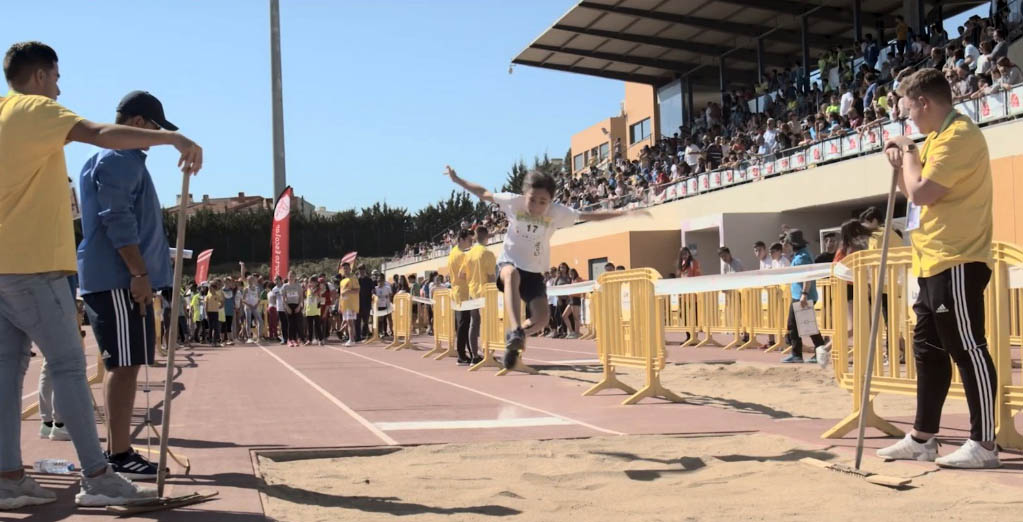 Sul Informação - 1600 alunos participaram na Festa do Atletismo do Desporto Escolar em Lagoa