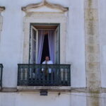 Sul Informação - A menina esteve à janela em Faro