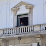 Sul Informação - A menina esteve à janela em Faro