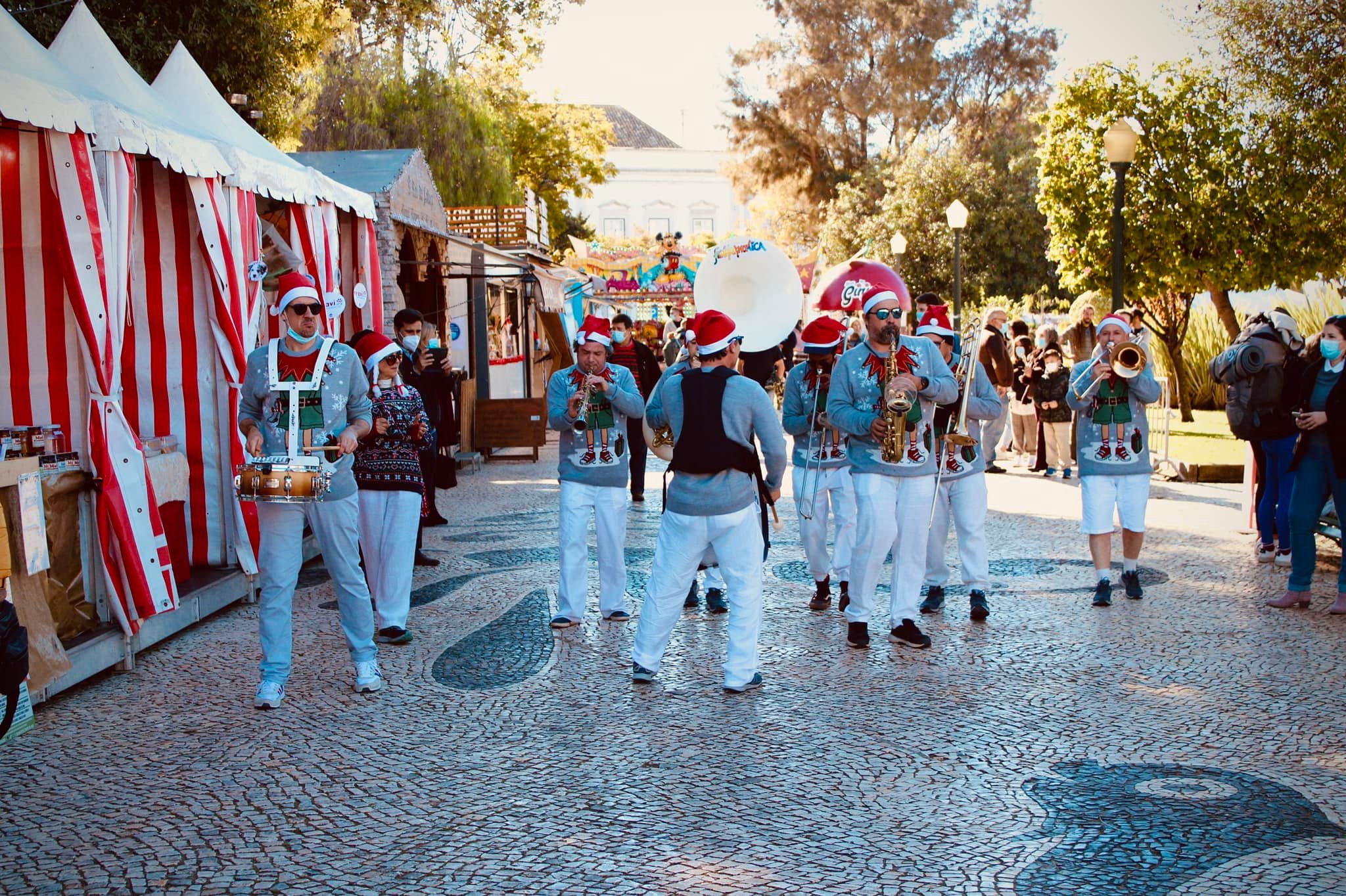 Sul Informação - Jardim Manuel Bivar acolhe Mercadinho de Natal