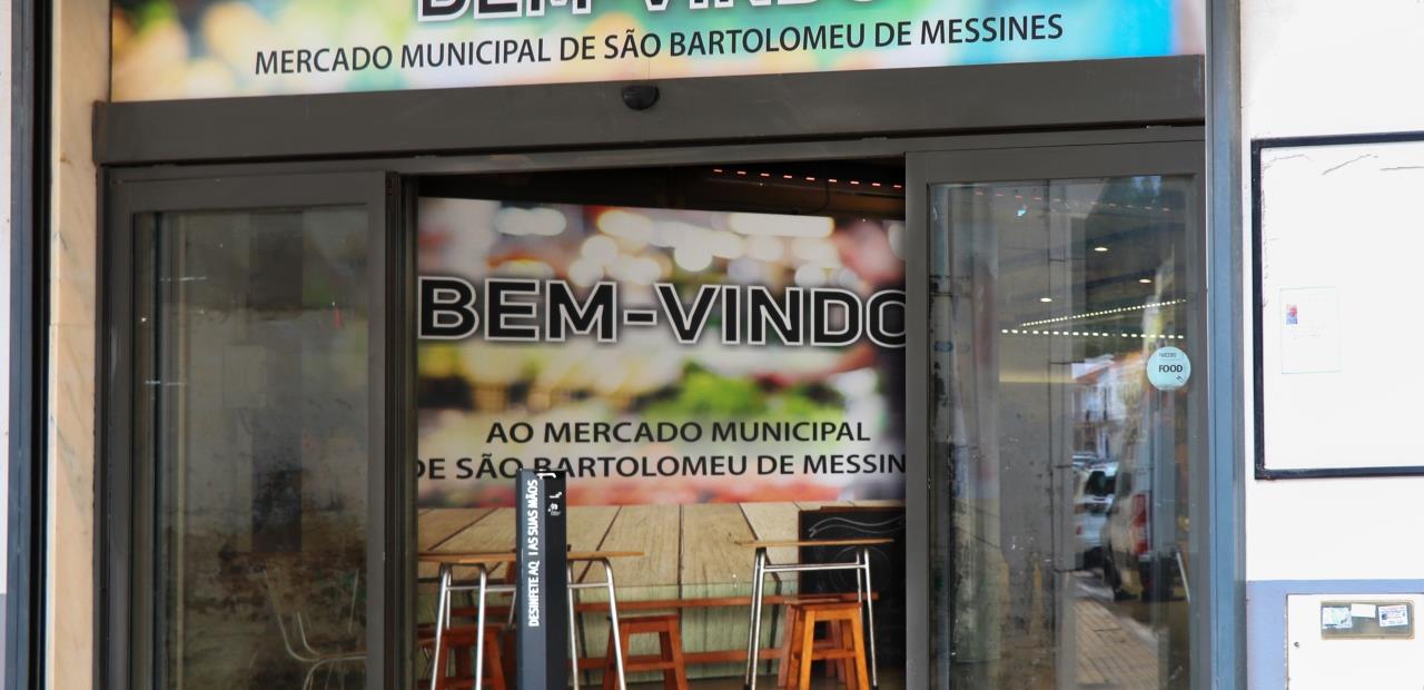 Sul Informação - Obras no Mercado de Messines condicionam trânsito
