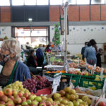 Sul Informação - Sete meses depois, grupos de turistas guiados regressam aos Mercados de Olhão