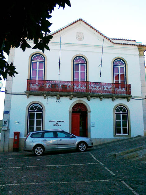 Sul Informação - Mértola aprovou Orçamento mais baixo de 20,7 milhões de euros para 2012