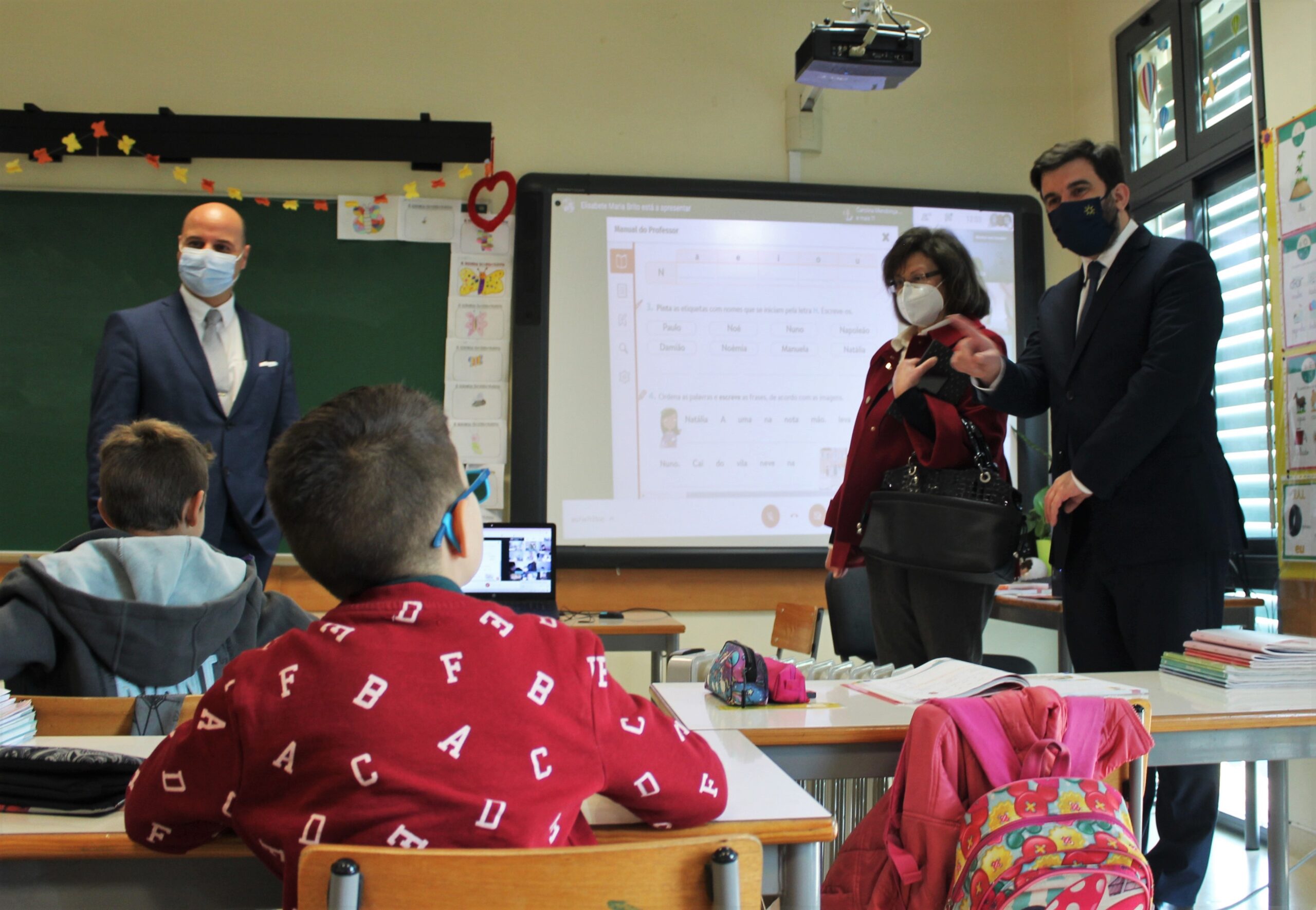Sul Informação - Há 500 alunos algarvios que continuam a ir a escola