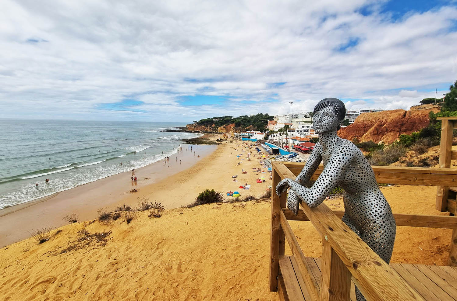 Sul Informação - Novo miradouro em Olhos de Água une a arte à natureza